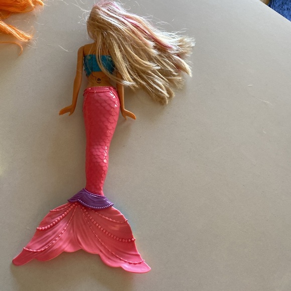 Barbies 2013 and 2016 mermaids - Picture 7 of 8